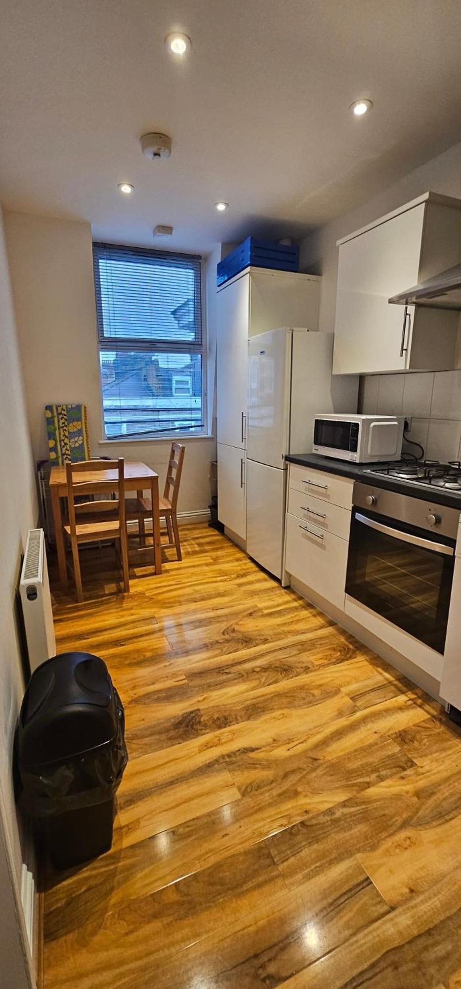Kensington Guest Rooms 98 Лондон Екстериор снимка