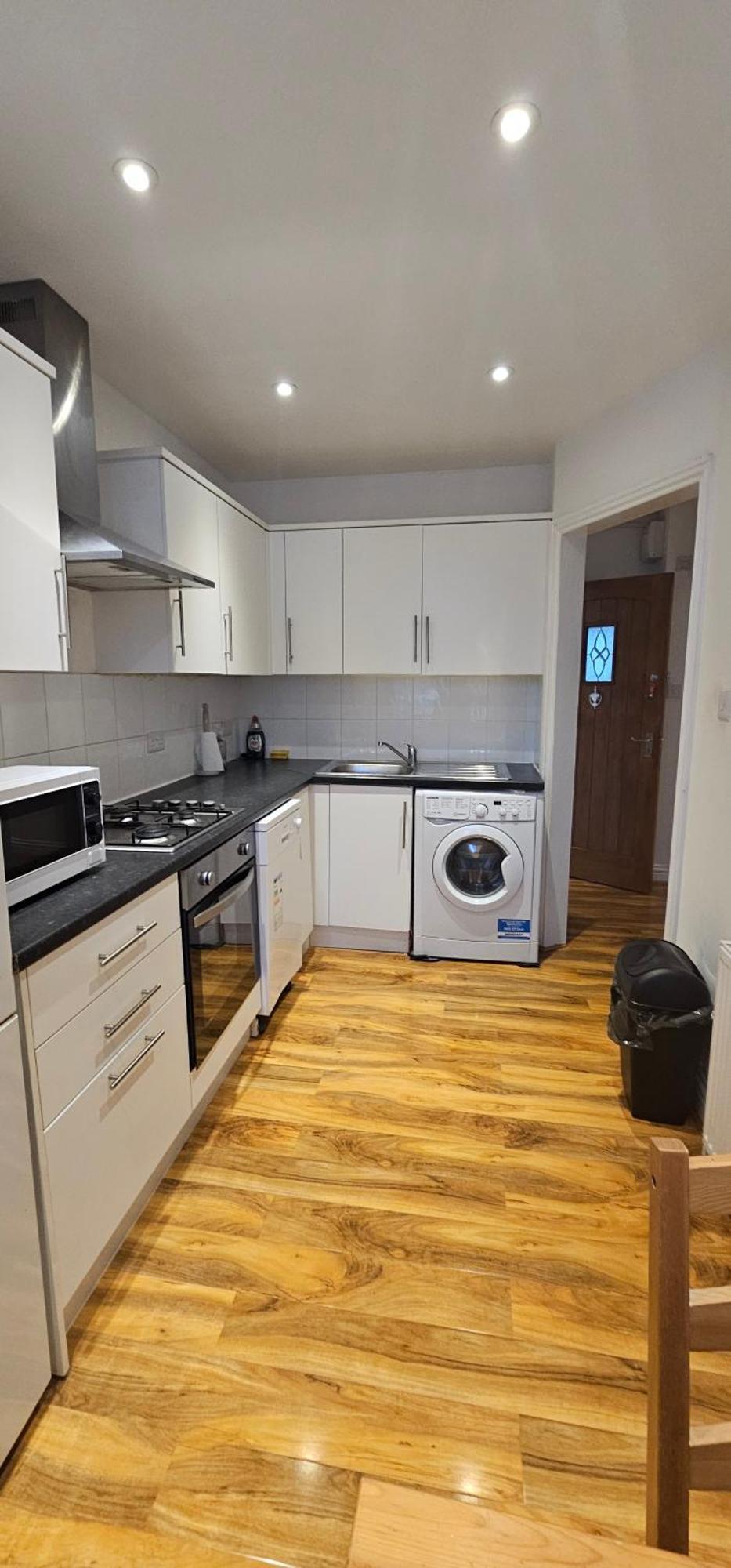Kensington Guest Rooms 98 Лондон Екстериор снимка